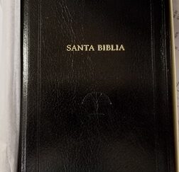 2017 ~ Santa Biblia ~ Holy Bible in Invecchiato Italian Leather ~ Church Employee Christmas Gift Edition