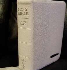 1983 ~ White Berkshire Bonded Leather ~ Holy Bible