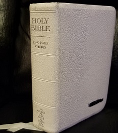 1983 ~ White Berkshire Bonded Leather ~ Holy Bible