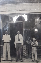 1981 – Against the Grain: Southern Radicals and Prophets 1929-59 – Anthony P. Dunbar