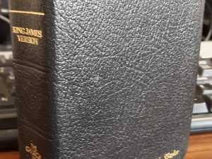 1989 — The Holy Bible — Calfskin Bonded Leather Lined — Code at End of New Testament: 25  D  94