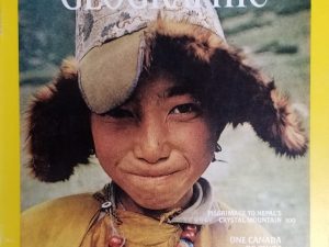 National Geographic Magazine ~ April 1977 ~ Single Issue Magazine