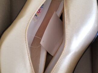 Vintage Women’s Dyeable Size 9 Shoes