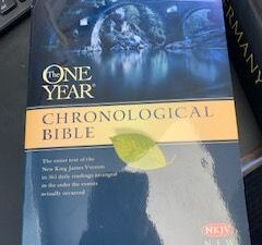 1995- The One year: Chronological Bible- New King James