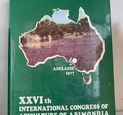 1977- XXVIth International Congress of Apiculture of Apimondia- Apimondia Publishing House