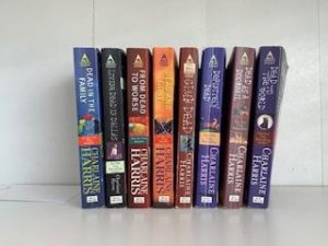 2002/2010- Charlaine Harris 8 volumes