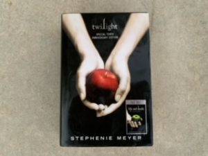 2015- Twilight Special Tenth Anniversary Edition (Twilight and Life and Death: Twilight Reimagined)- Stephenie Meyer