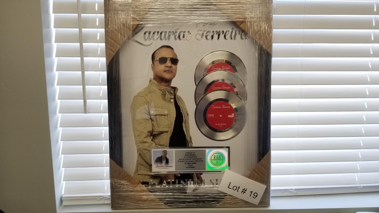 Zacarias Ferreira – Alexis Brugal — Framed Platinum Certification — More Than 180,000 Copies of the La Oreja Media Single “El Intruso”