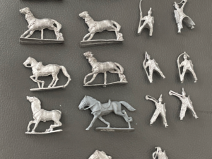 Metal War Partha Gaming Figurines (19 pieces)