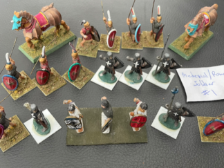 Medieval & Roman Soldier Assortment (19 figurines)