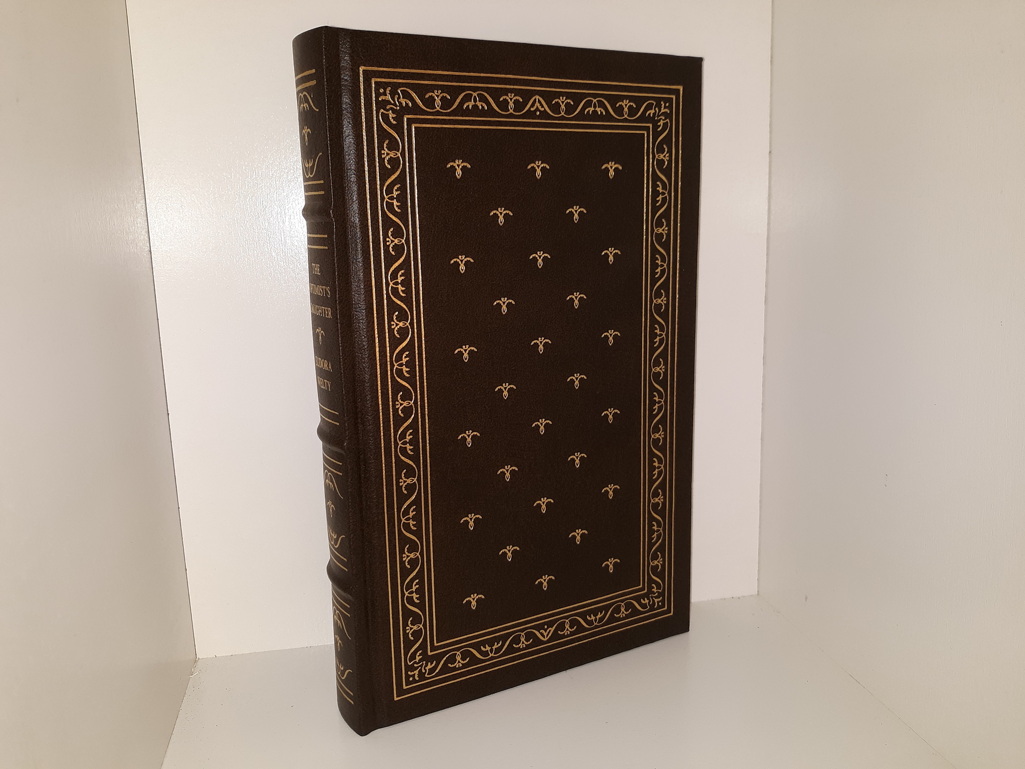 The Optimist’s Daughter (Franklin Library Leather) (1985) ~ by Eudora Welty