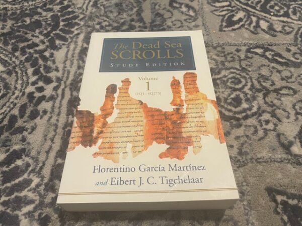 2000 ~ The Dead Sea Scrolls ~ Study Edition Volume 1 (1Q1-4Q273) ~ Florentino Garcia Martinez