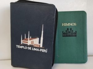 Himnos (LDS Spanish Hymnal) in Unique Leather Zipper Case with Lima, Peru, Temple Engraved on Cover!