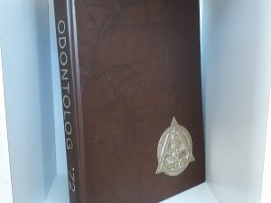 Odontolog ’72: Temple University Schools of Dentistry and Dental Hygiene: Philadelphia, Pennsylvania (1972) ~ Edited by Bruce Dordick