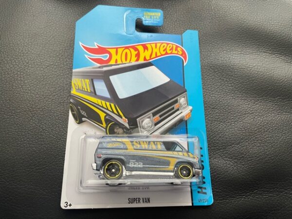 2013 ~ Super Van ~ Hot Wheels