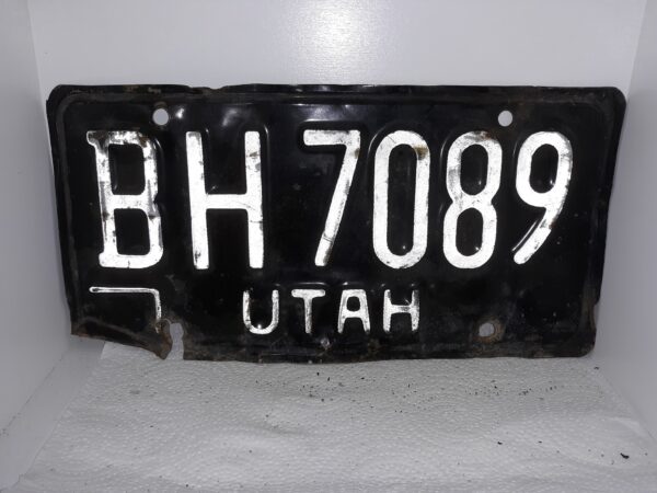 Utah License Plate: BH 7089
