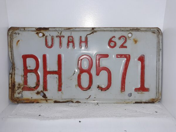 Utah 1962 License Plate: BH 8571