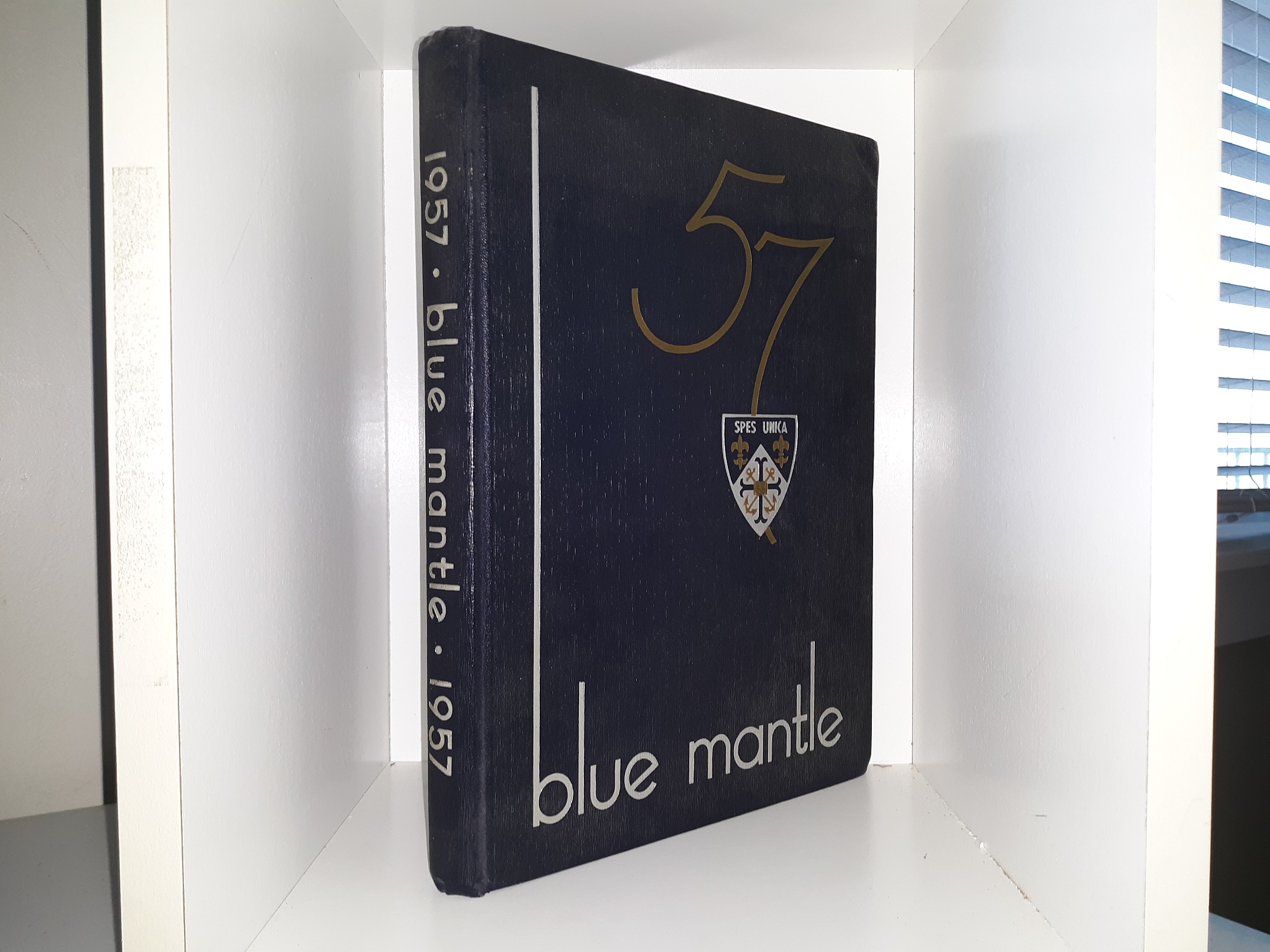 Blue Mantle: 1957 (Saint Mary’s College Yearbook) (1957)