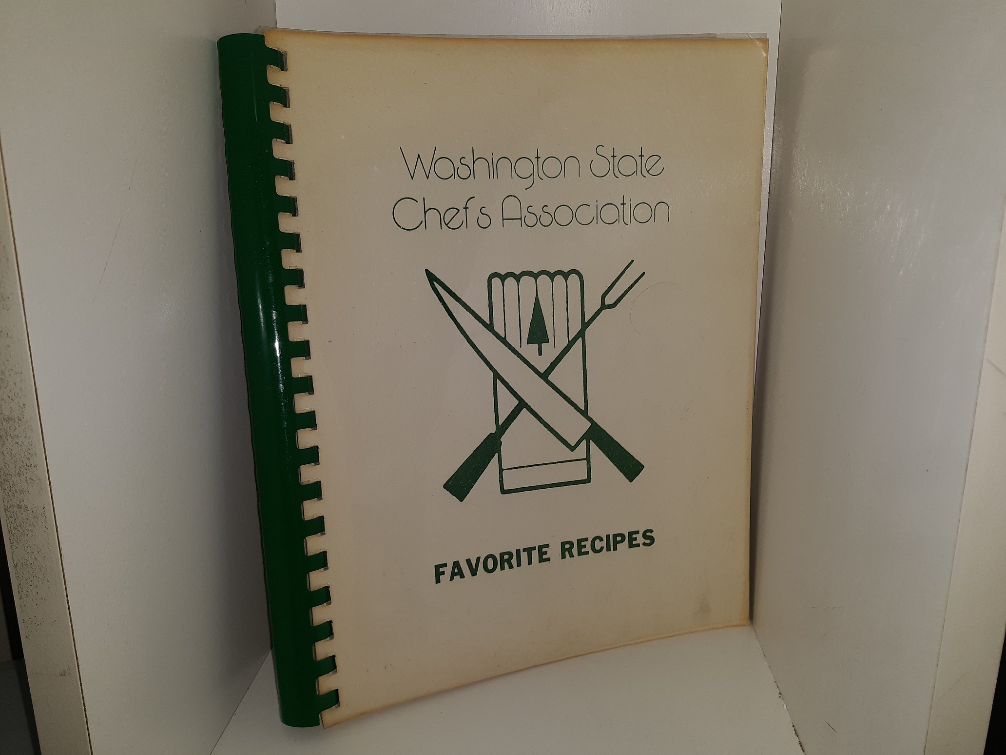 Washington State Chefs Association Favorite Recipes (1976)