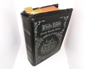 Holy Bible (Family Worship Edition) (1948)