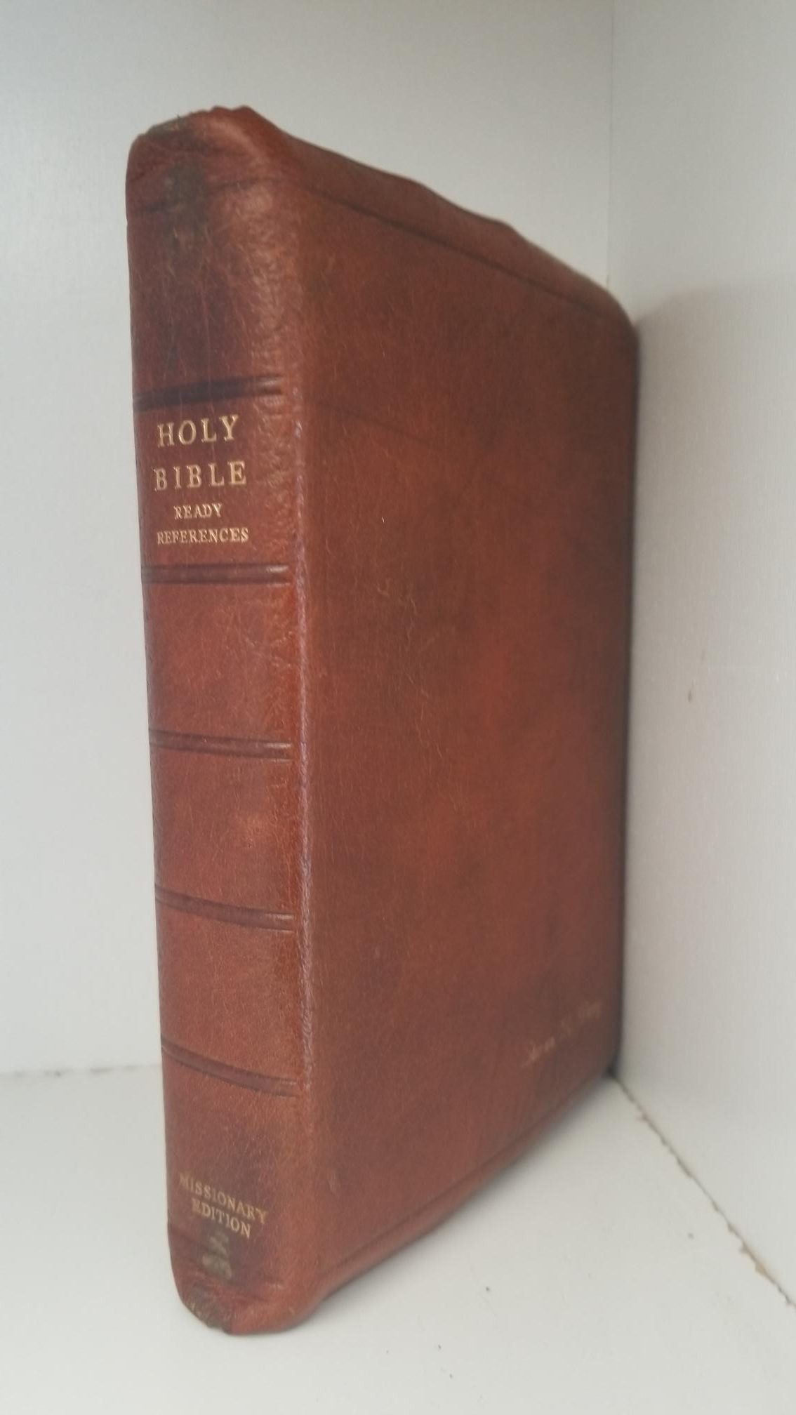 Holy Bible with Ready References — Missionary Edition — Bendable Brown Leather Binding — Code at the End of the New Testament: 20 J 74