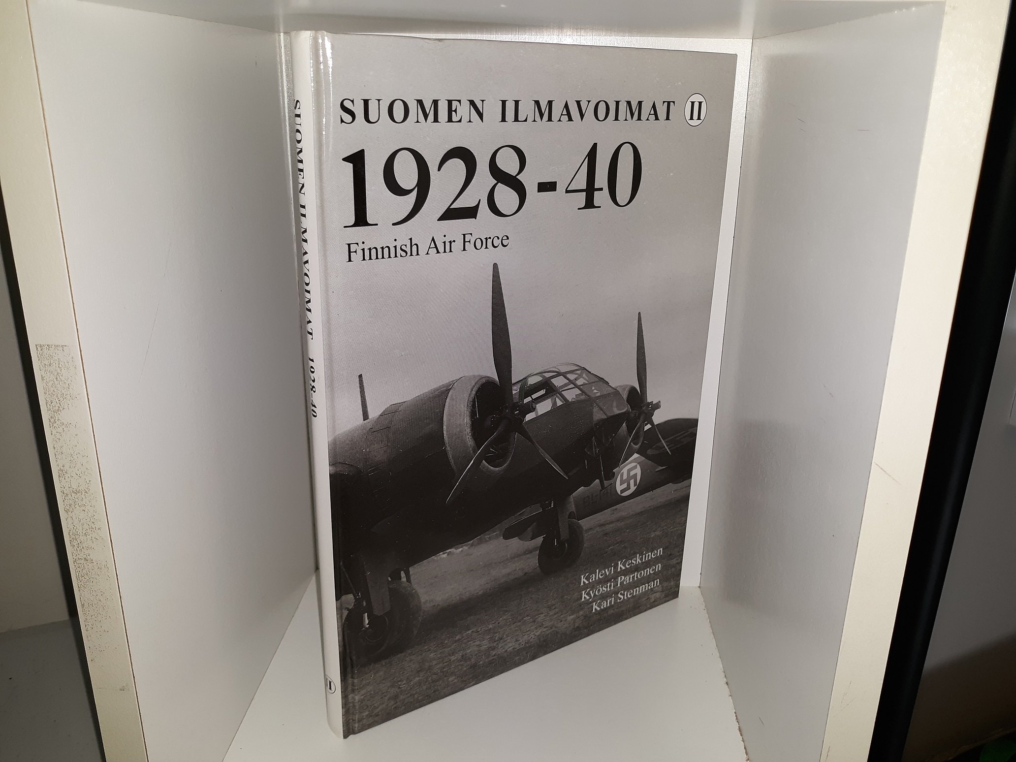 Suomen Ilmavoimat: 1928-40, Finnish Air Force: Vol. 2 (Finnish: Finnish Air Force: 1928-40, Finnish Air Force: Vol. 2) (2006) ~ by Kalevi Keskinen, Kyösti Partonen, Kari Stenman