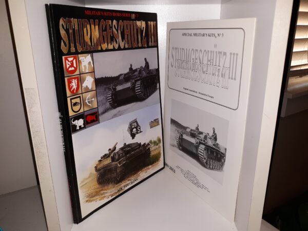 2 Foreign Books about Tanks: Militar’s Kits Hors Serie No. 3: Sturmgeschütz III / Special Militar’s Kits No. 3: Sturmgeschütz III (See Details)
