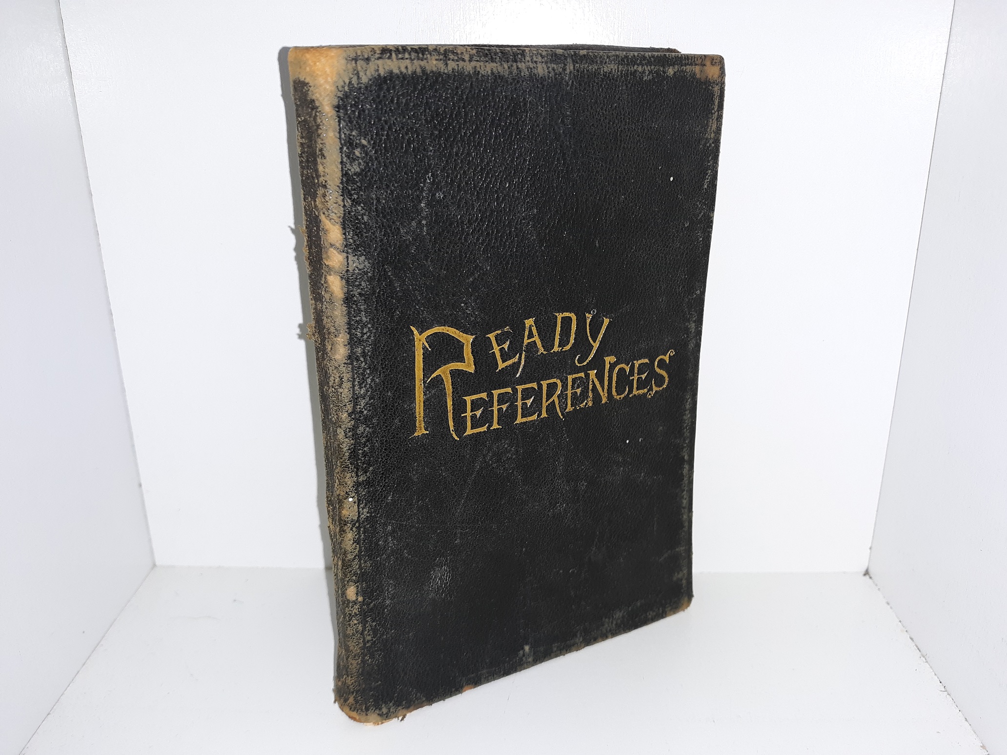 Ready References: A Compilation of Scripture Texts, Arranged in Subjective Order, with Numerous Annotations from Eminent Writers (Leather) (1899)