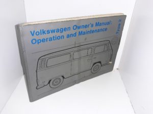 Volkswagen Owner’s Manual: Operation and Maintenance Type 2: 1972 Models (1971)