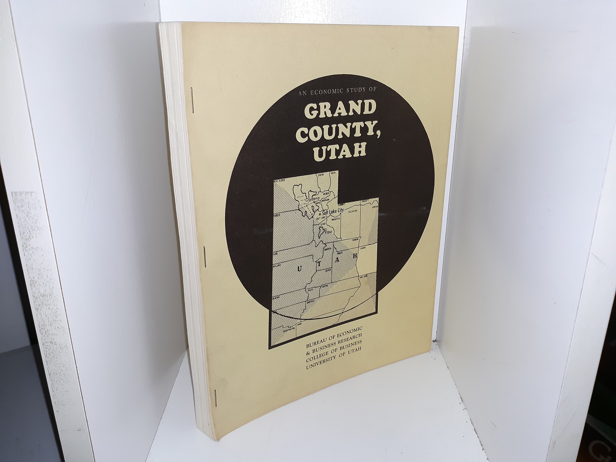 An Economic Study of Grand County, Utah (1966)