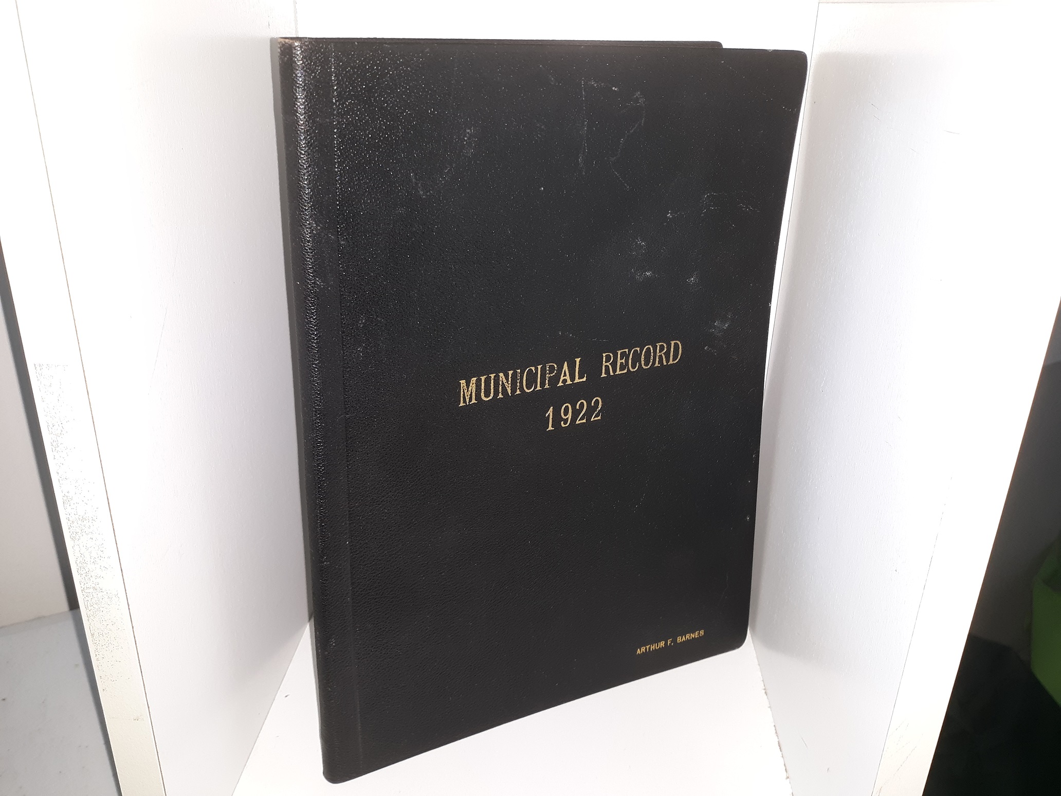 Municipal Record: 1922 (Leather) (1922)