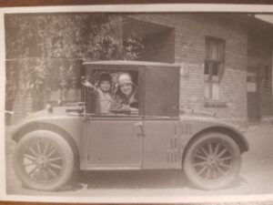 Tiny Old Photograph of an Old Car — 1925 Hanomag ????