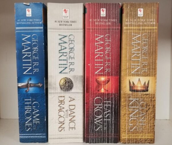 洋書 Game of Thrones Book Collection A Game of Thrones: The Story Continues. 7 Volumes Boxed Set