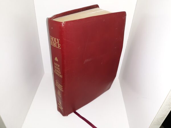 Holy Bible (New King James Version) (Giant Print, References, Concordance) (Red Letter Edition) (Bonded Leather) (1992)