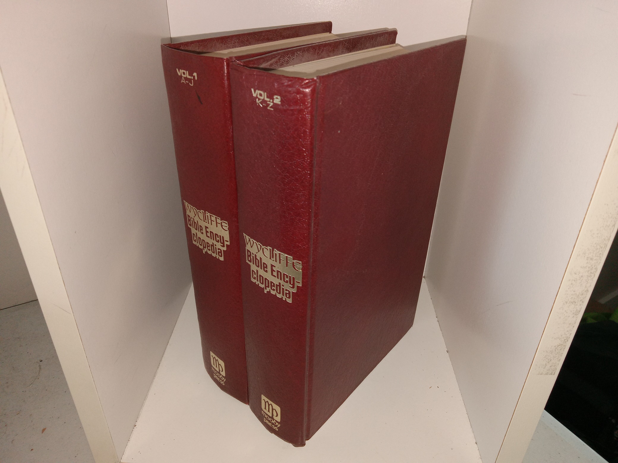 Wycliffe Bible Encyclopedia 2 Vol. Set (1975) ~ Edited by Charles F. Pfeiffer, B.D., Th.M., Ph.D, Howard F. Vos, Th.M., M.A., Th.D., Ph.D., John Rea, B.D., Th.M., M.A., Th.D.