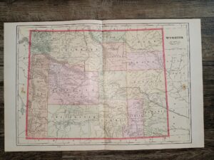 3 Maps in One: Wyoming Map / Yellowstone National Park, Wyoming Map / Tacoma Map