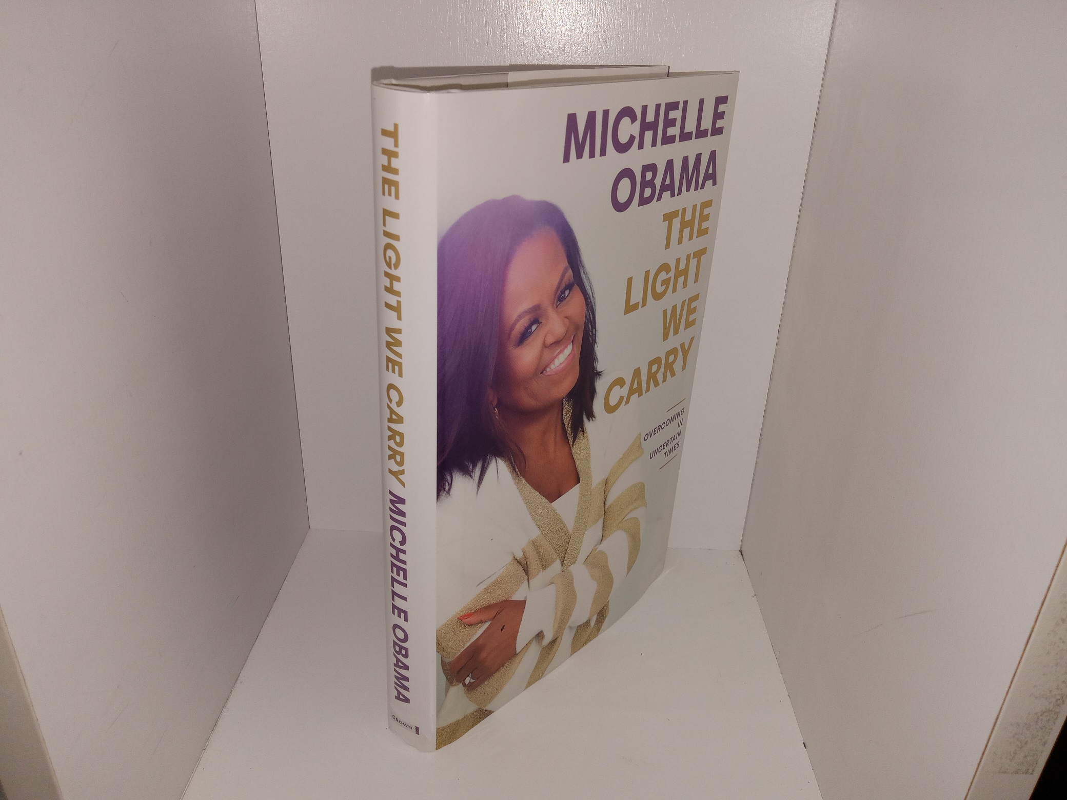 The Light We Carry: Overcoming in Uncertain Times (2022) ~ by Michelle Obama