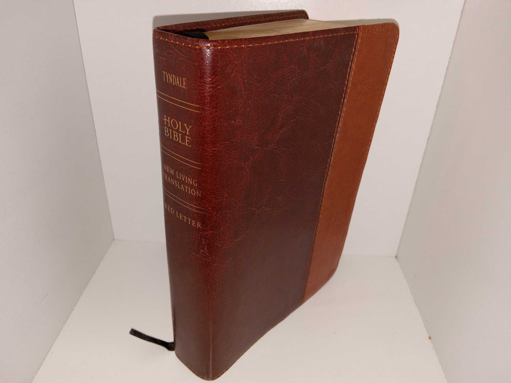 Holy Bible (New Living Translation, Red Letter Edition) (Bonded Leather) (2004)