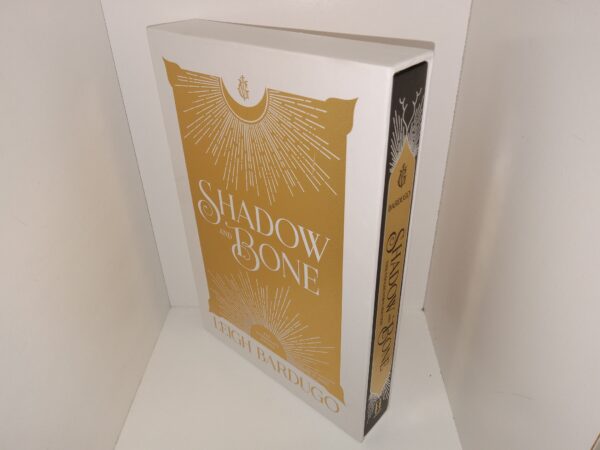 Shadow and Bone (Collector's Edition) (2012) ~ by Leigh Bardugo