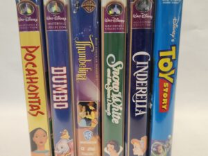 6 VHS Bundle:: Pocahontas, Dumbo, Thumbelina, Snow White and the Seven Dwarfs, Cinderella, Toy Story (Hard Plastic Covers)