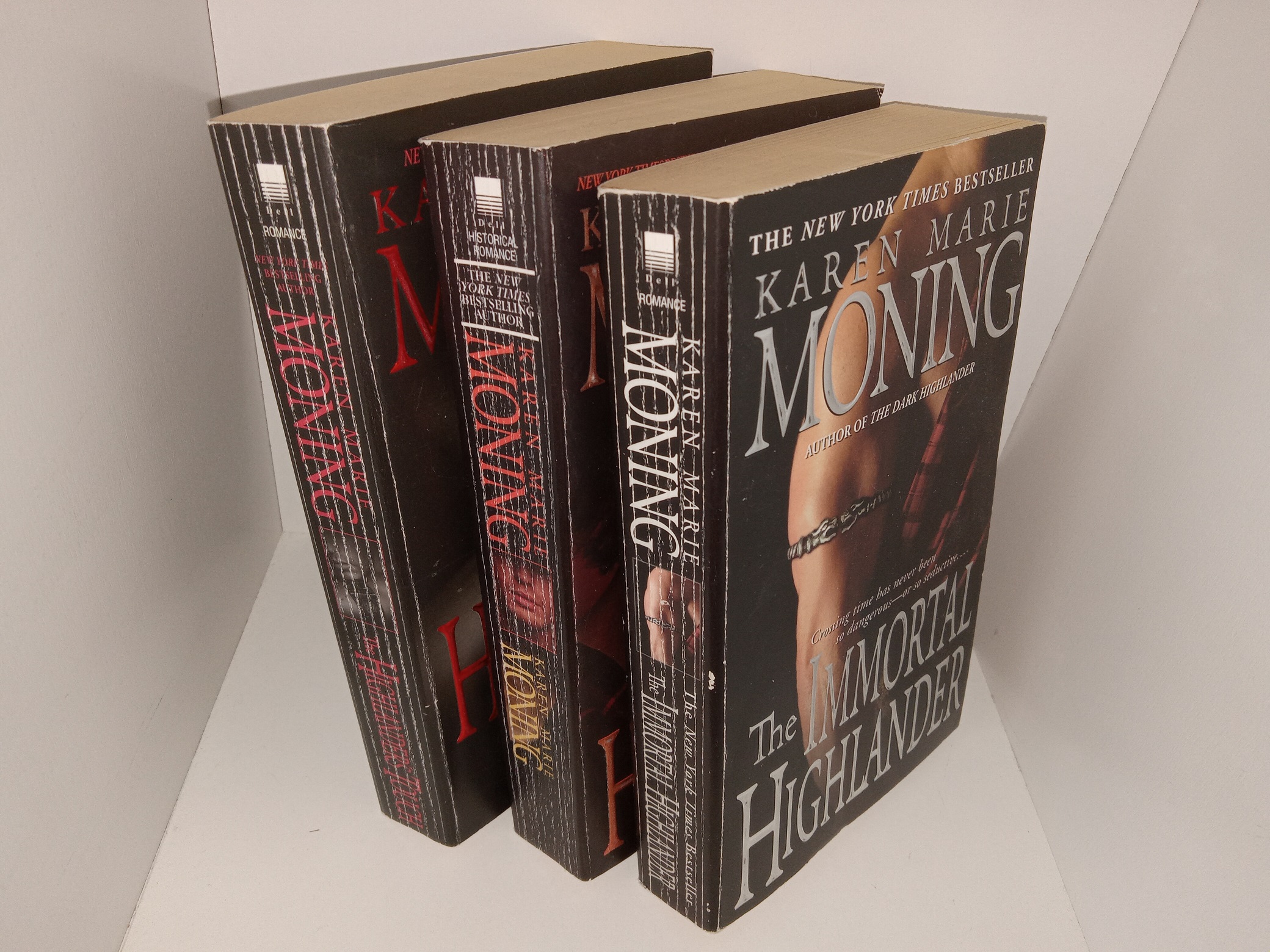 3 Novels by Karen Marie Moning: The Highlander’s Touch / Kiss of the Highlander / The Immortal Highlander (See Details)