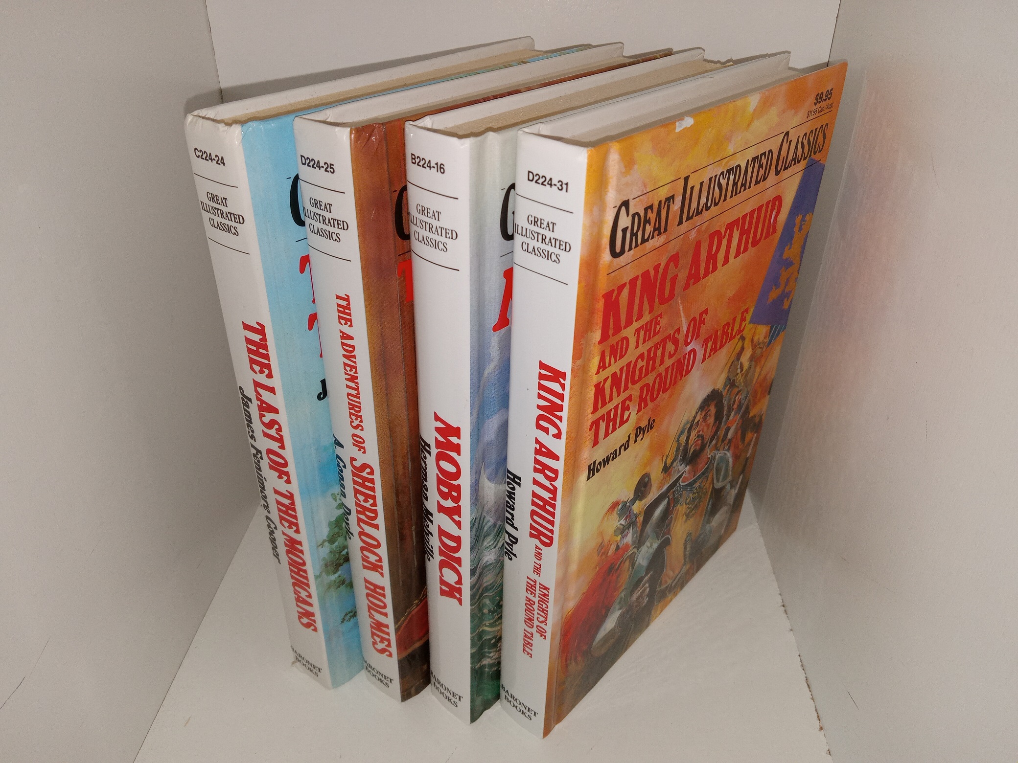 4 Great Illustrated Classics: The Last of the Mohicans / The Adventures of Sherlock Holmes / Moby Dick / King Arthur and The Knights of The Round Table (See Details)
