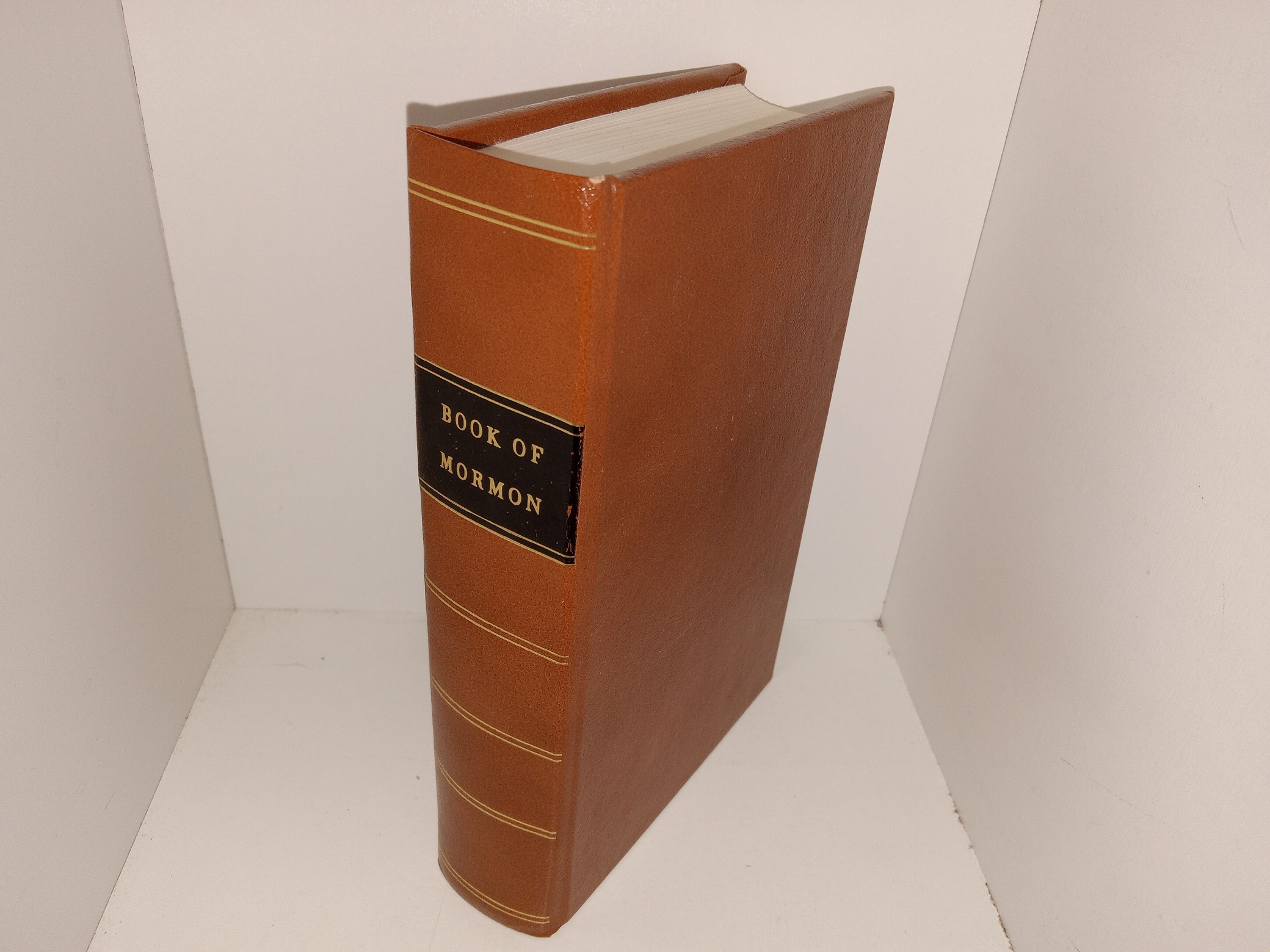 Book of Mormon (Facsimile of the 1830 edition of The Book of Mormon) (Leather) (2006)