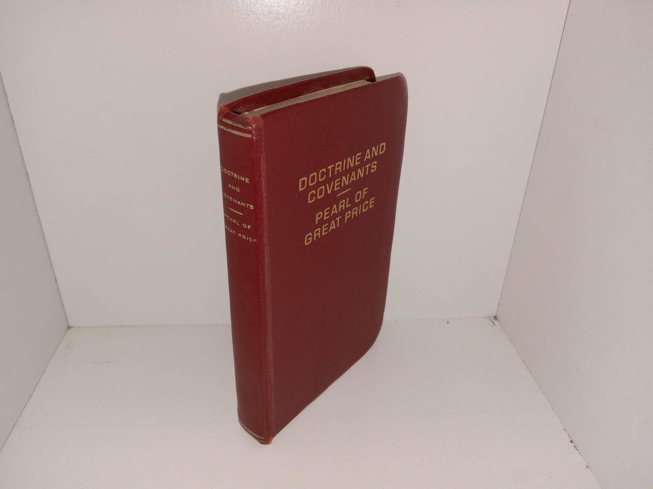 LDS, Burgundy Vinyl, Pocket Edition Double Combination (D&C/Pearl of Great Price) (1976)