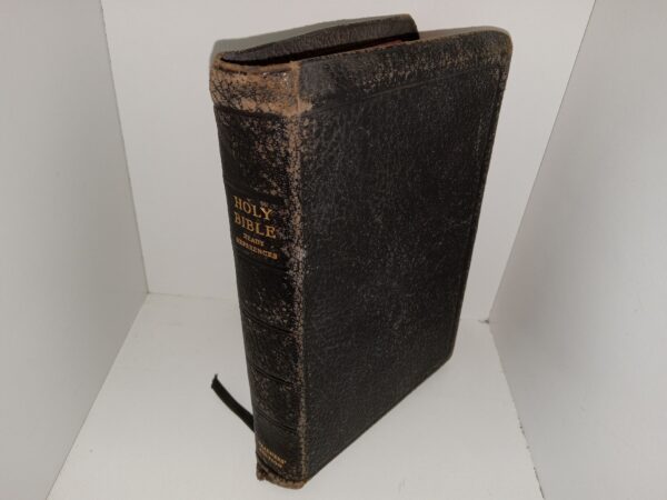 Holy Bible: Ready References (Leather) (No Code at the End of The Book of Revelation) (1956)
