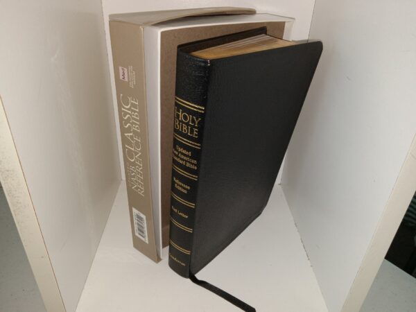 Holy Bible: Updated New American Standard Bible, Reference Edition, Red Letter (Bonded Leather) (Boxed) (1999)
