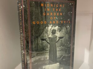 1994 – Midnight in the Garden of Good and Evil, John Berendt (First Edition), Hardcover