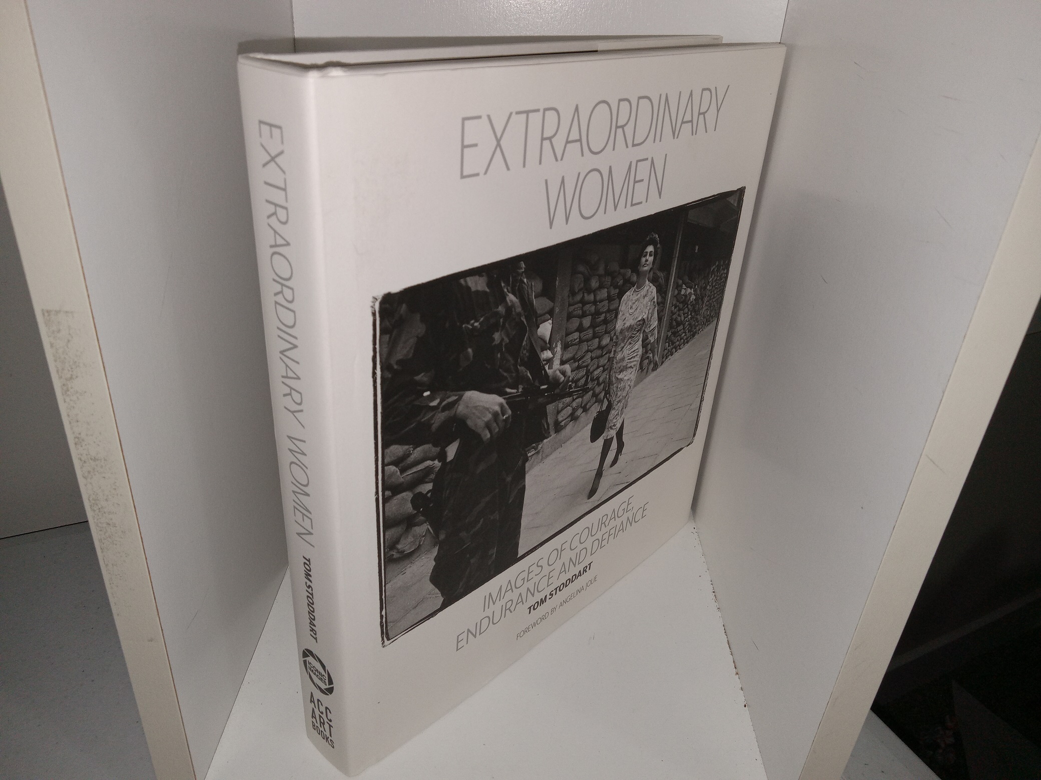 Extraordinary Women: Images of Courage, Endurance and Defiance (2020) ~ by Tom Stoddart