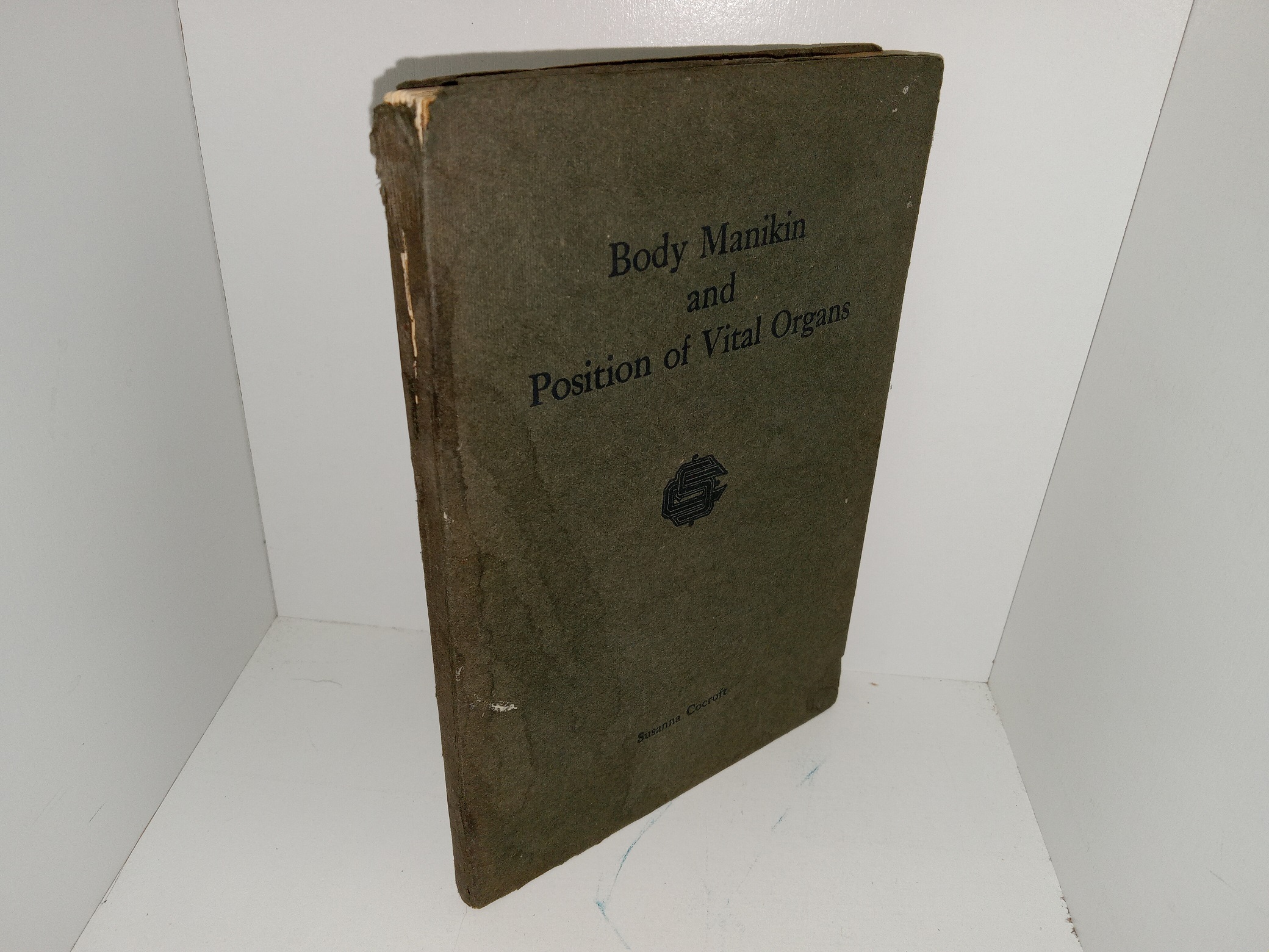 Body Manikin and Position of Vital Organs (1914) ~ by Susanna Cocroft