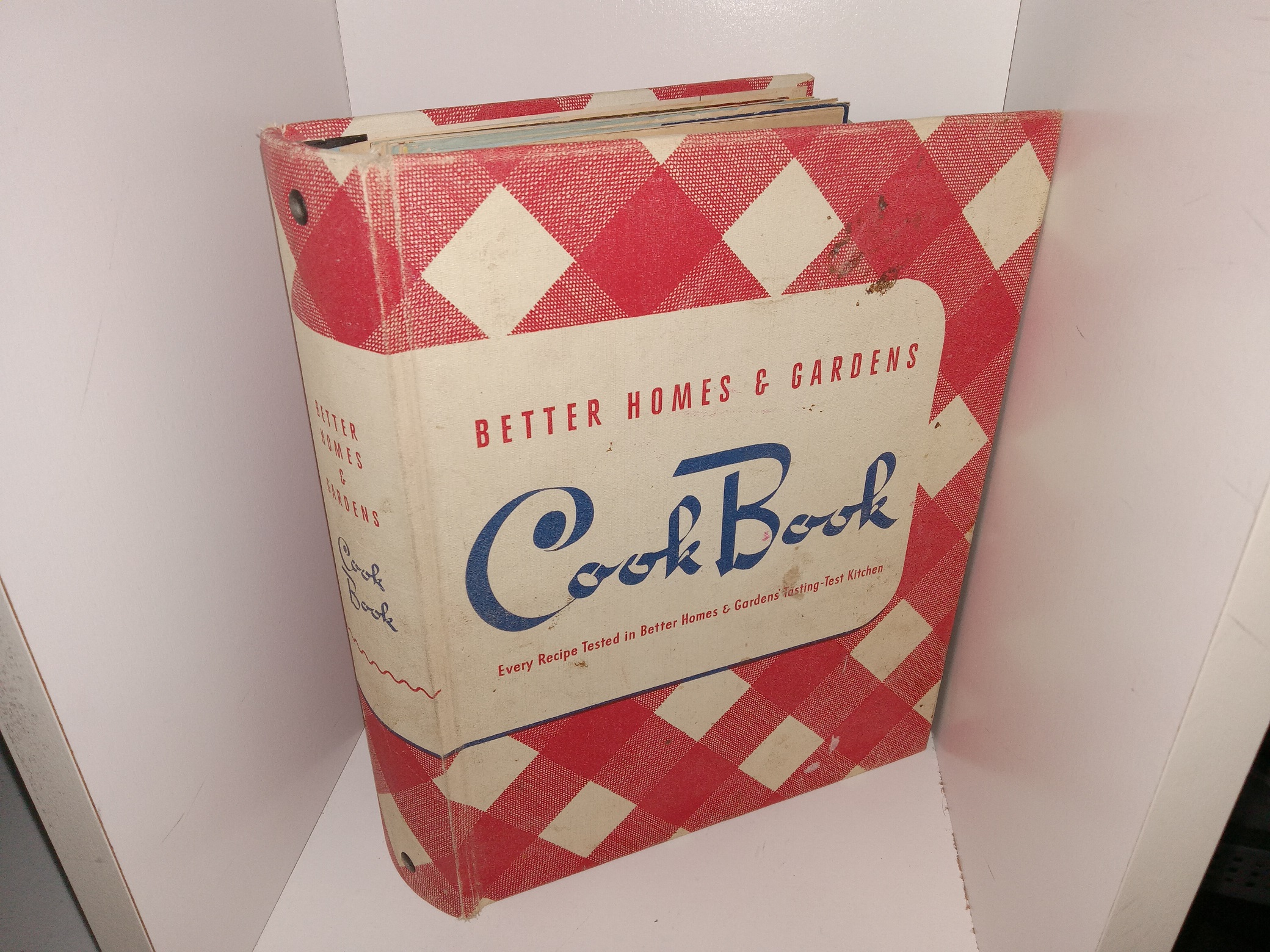 Better Homes & Gardens: Every Recipe Tested in Better Homes & Gardes’ Tasting-Test Kitchen (5th printing) (1944)